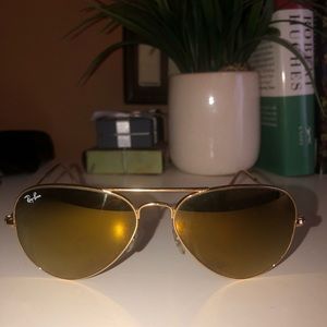 Gold ray-ban aviators